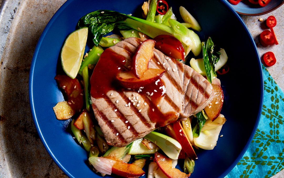 Ginger-chilli Tuna with Asian Plum Sauce